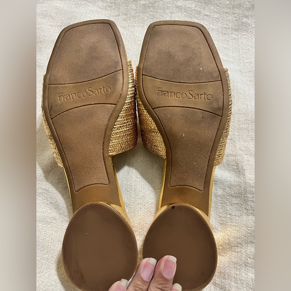 NEW Franco Sarto Women's Loran Block Heel Slide Sandal - Size 9 Gold - Picture 6 of 9